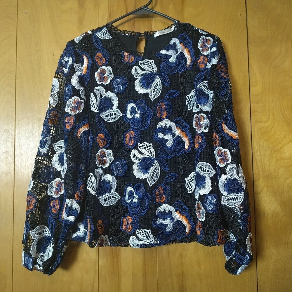 MINISTRY OF STYLE  Floral Crochet Overlay Long Sleeve Blouse Size 8